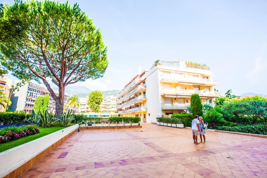 French Riviera: Seafront Apt & Pool Near Monaco Roquebrune-Cap-Martin Kültér fotó